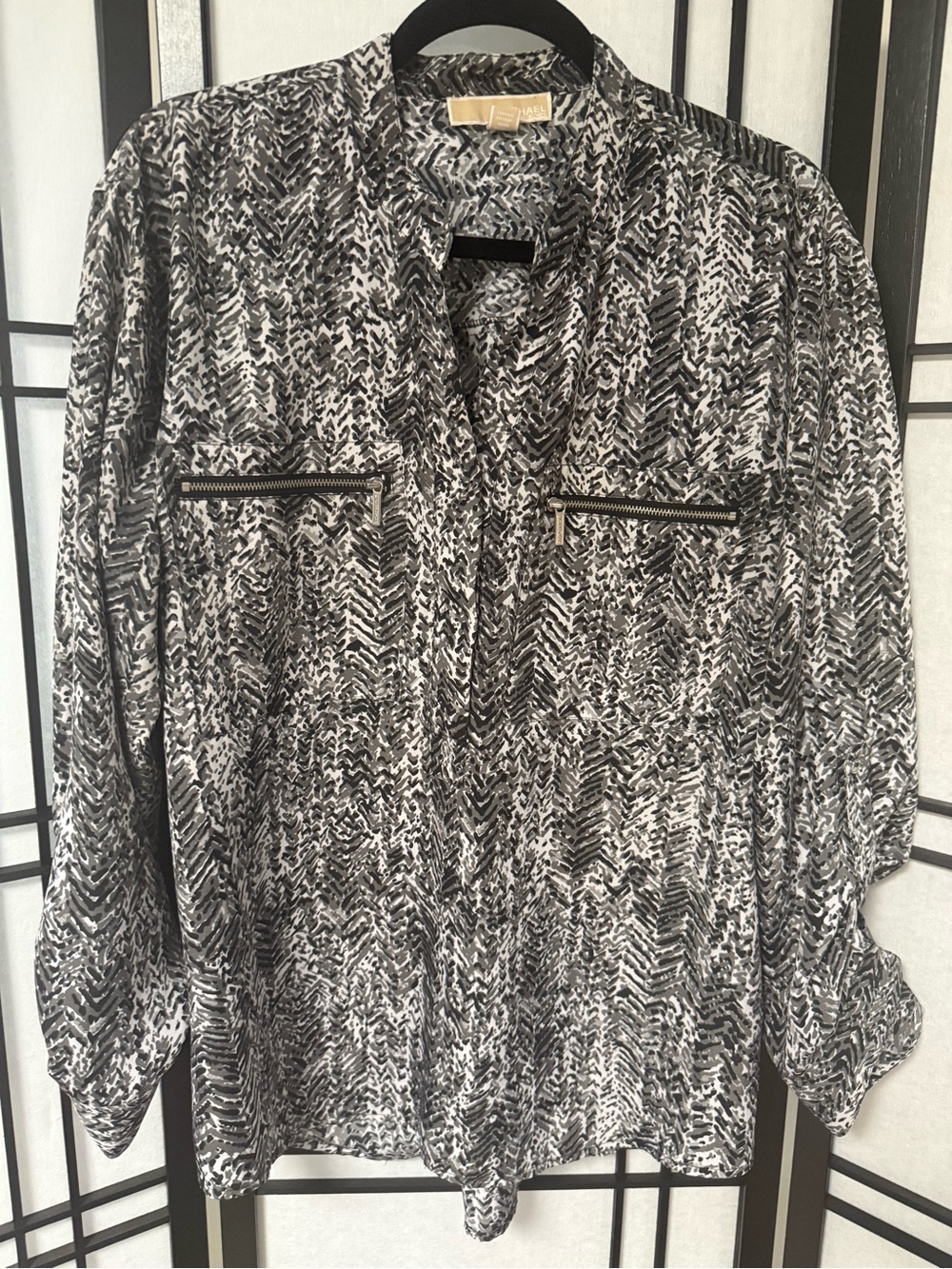 Michael Kors Black& White Patterned Zip-Pocket Blouse Size 12